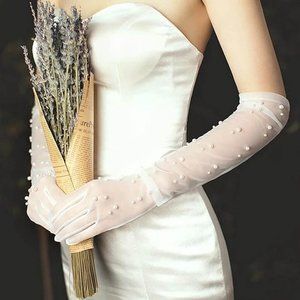 Pearl Tulle Wedding Gloves 🤍
